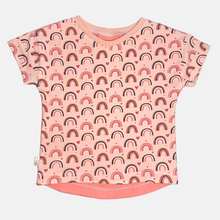 Charger l&#39;image dans la galerie, TOUSKI - T-shirt « oversized » - Arc-en-ciels et coeurs
