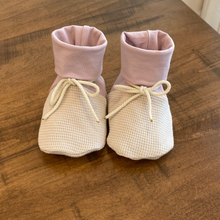 Load image into Gallery viewer, Baby booties - Astral rose
