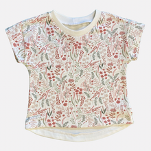 Load image into Gallery viewer, TOUSKI - T-shirt « oversized » - Douces fleurs
