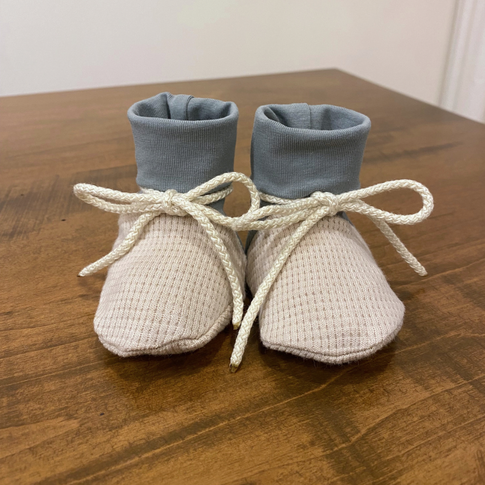 Baby booties - Sage