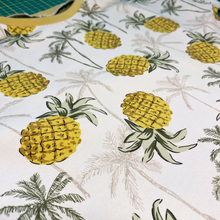 Load image into Gallery viewer, TOUSKI - T-shirt « oversized » - Ananas
