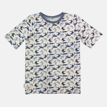 Load image into Gallery viewer, T-Shirt Usagé Requins - 7 ans
